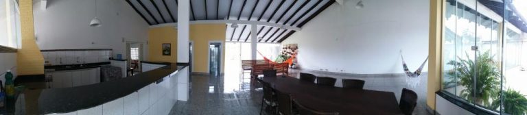 Casa Térrea – 5 Quartos – Muito Verde – Bom Clima
