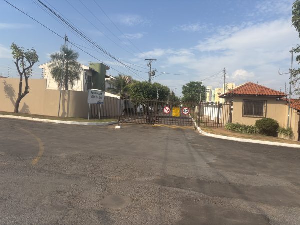 Residencial Villa do Sol – Sobrado com piscina