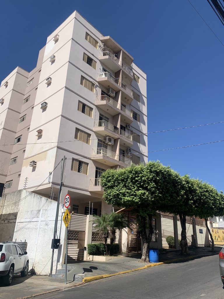 Edifício Copacabana – Atrás do Colégio Coração de Jesus