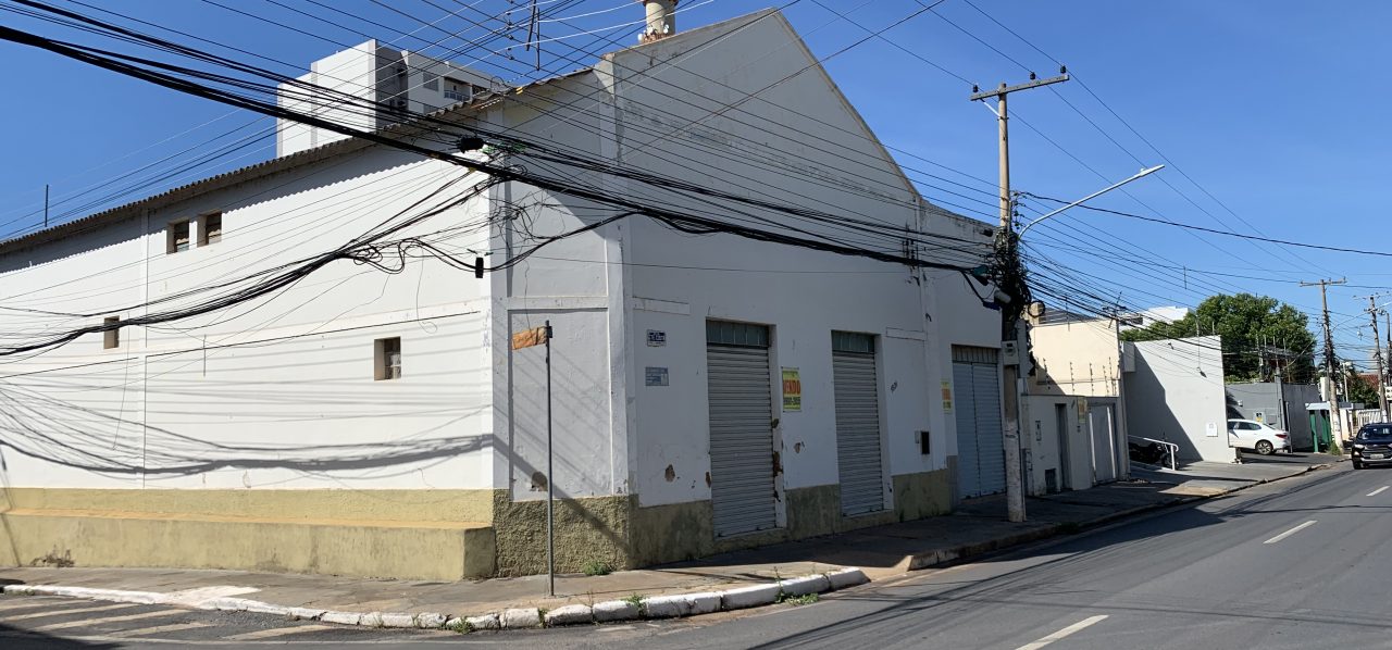 Imóvel Comercial – Rua Comandante Costa Esquina com Rua Major Gama